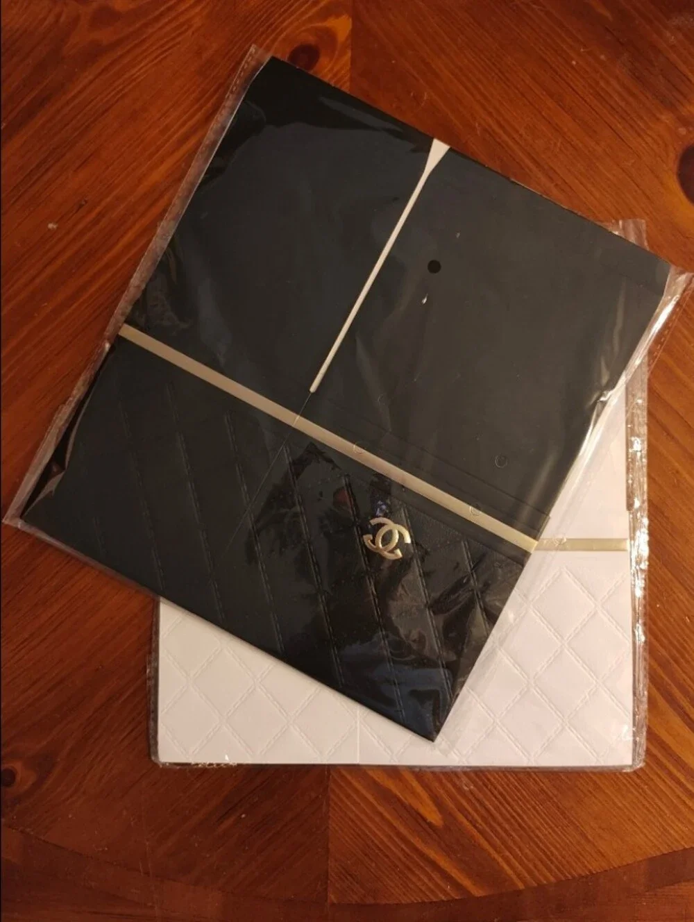 Source Unknown structured box